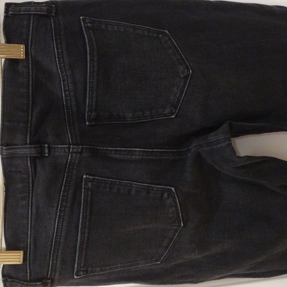 Gap 1969 Size 29R True Skinny Black Slight Distressing - Picture 6 of 6